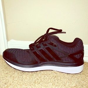 NEVER WORN ADIDAS!!